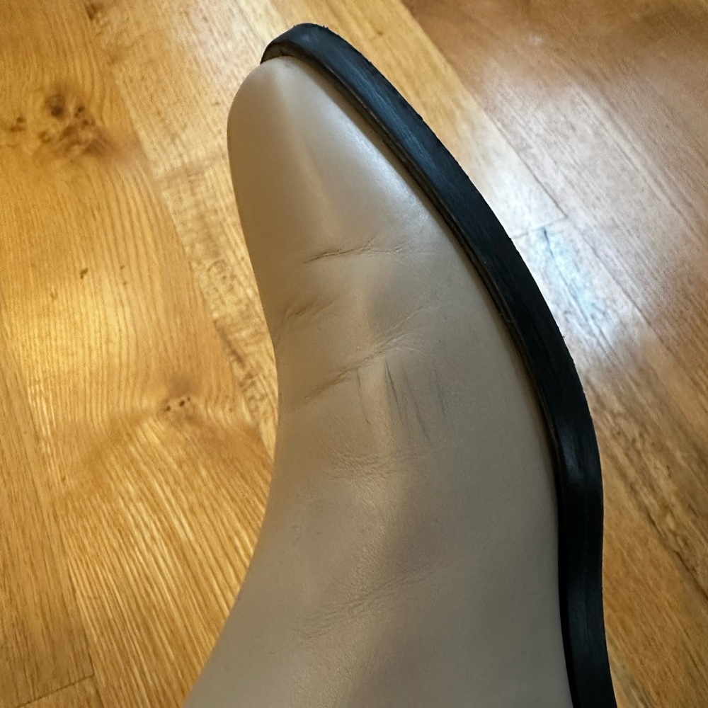 Everlane Two-Tone Chelsea Boots - Picture 8 of 10